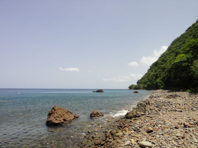 draußen, Natur, Himmel, Wasser, Wolke, Küsten- und Ozeanlandschaft, Landschaft, Küste, Gewässer, Meeresbucht, Tropen, Insel, Kap, Bucht, Meer, gehobener Strand, Sound, Riff, Baum, Lagune, Gelände, Strand, Stein