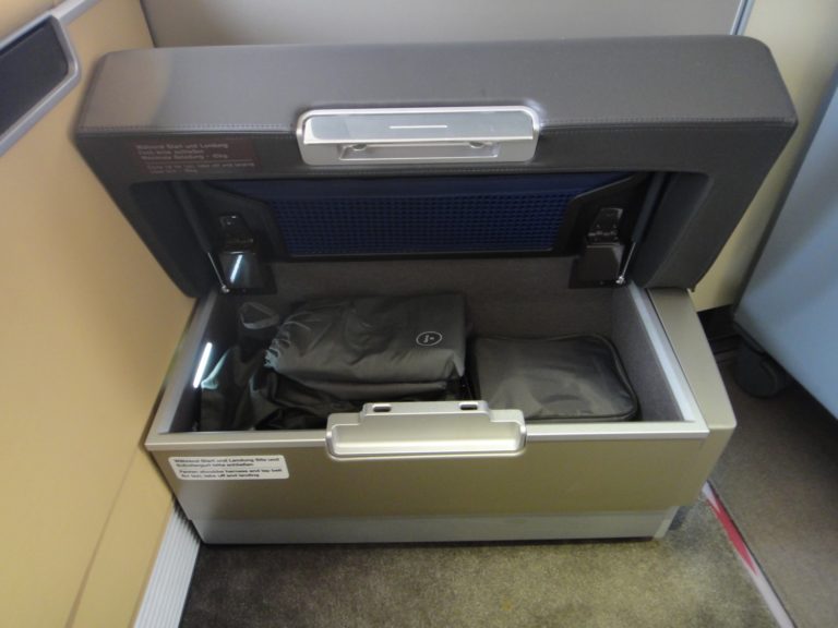 Review: Lufthansa neue First Class in der Boeing 747-8 (IAD-FRA)