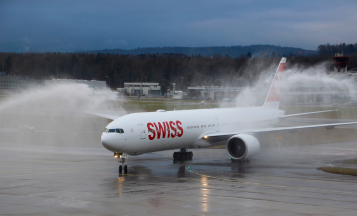 Today: Swiss gets their first Boeing 777 with new interior, new firstClass  - impressions of the welcome event in Zurich today