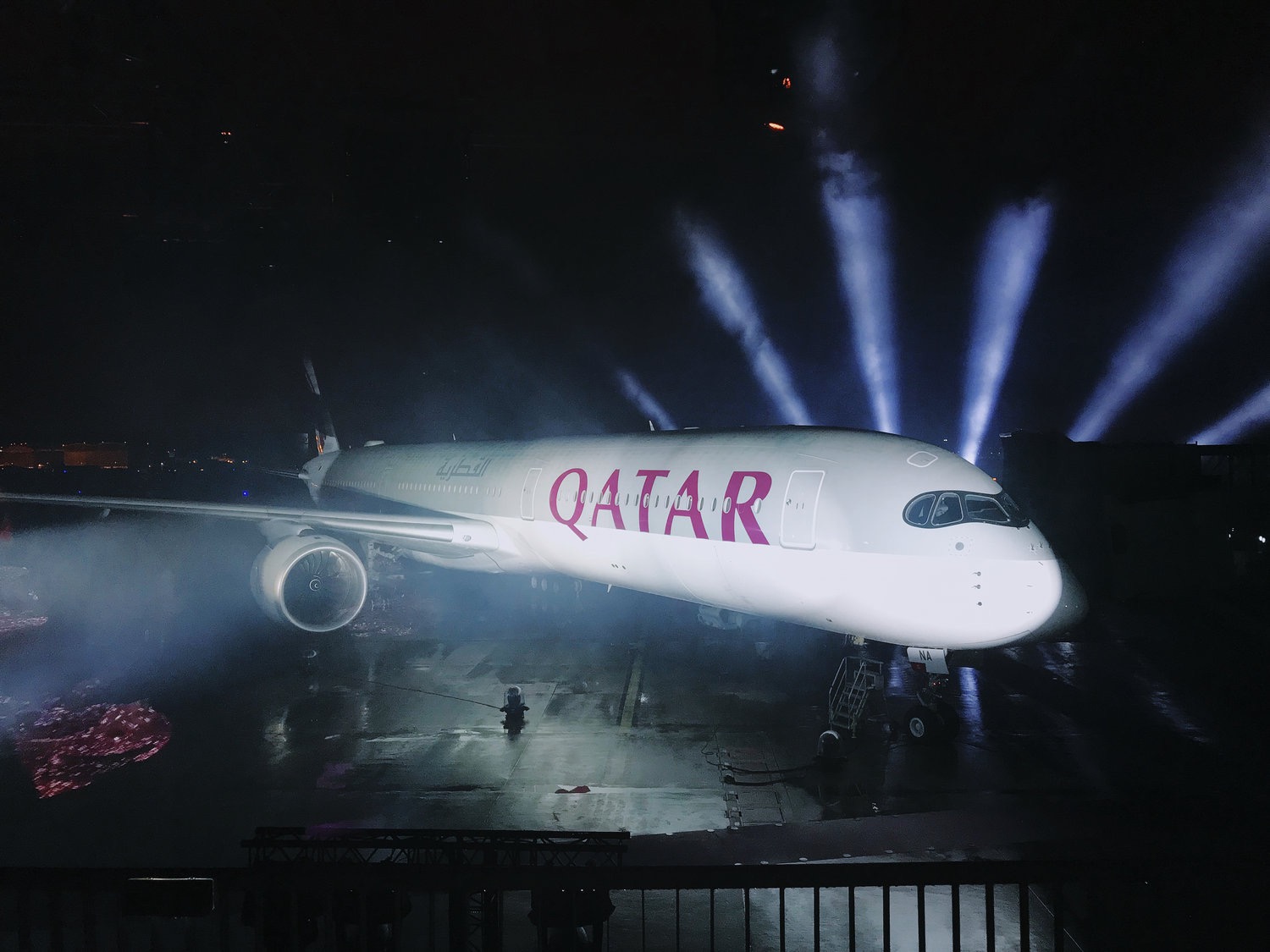 Ubergabe Der Qatar Airways A350 1000 Einladung