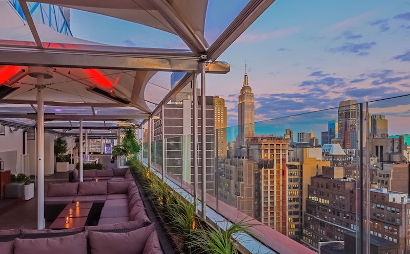 Rooftop Bars In New York Sommer Sonne Und Ein Drink