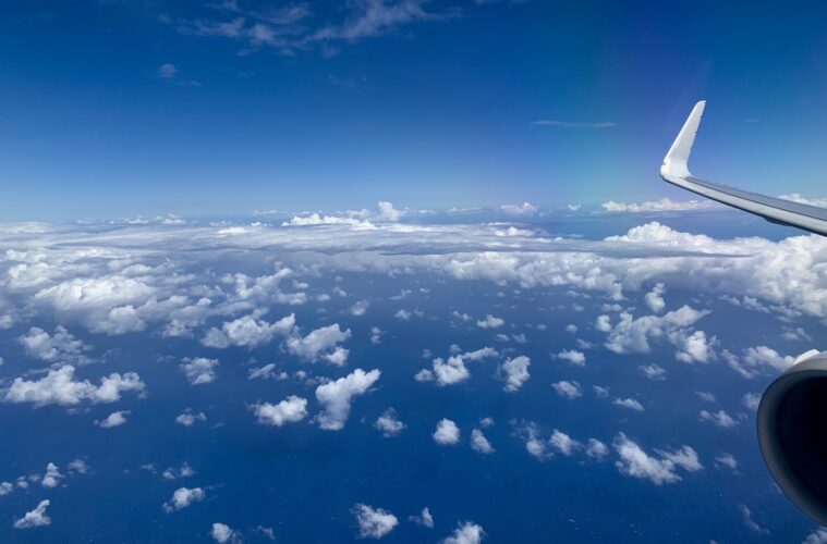 Flugzeug, Platane Flugzeug Hobel, Wolke, Himmel, Flugreise, draußen, Verkehrsflugzeug, Airline, Flug, Flügel, Luftfahrttechnik, Luftfahrt, Jet