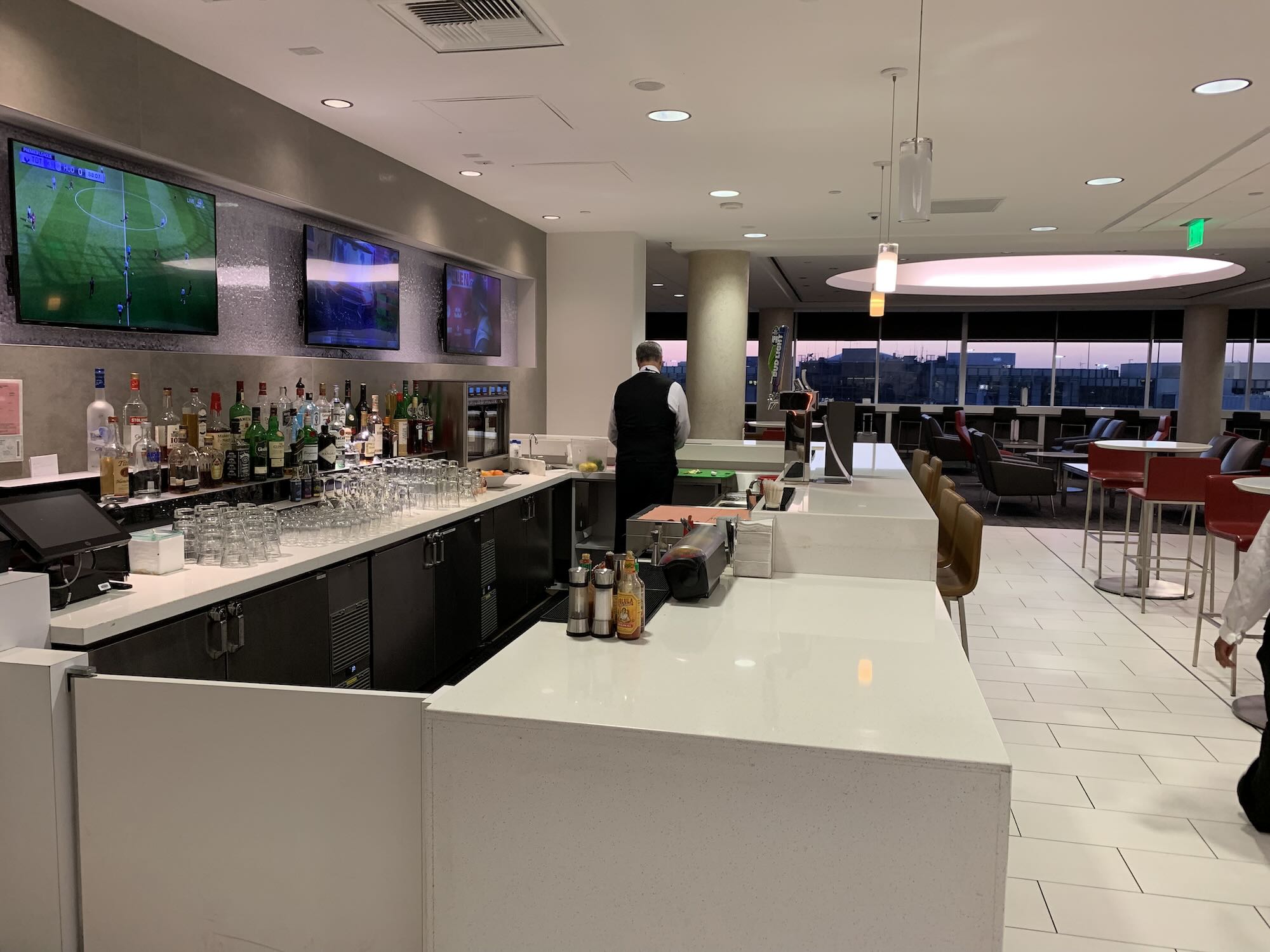 American Airlines Admirals Club T5 Bar