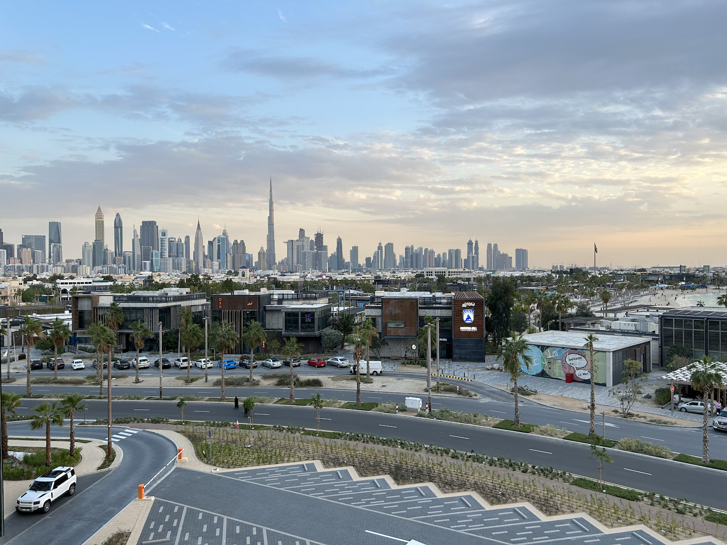 Hyatt Centric Dubai Jumeirah Beach Ausblick Stadtblick