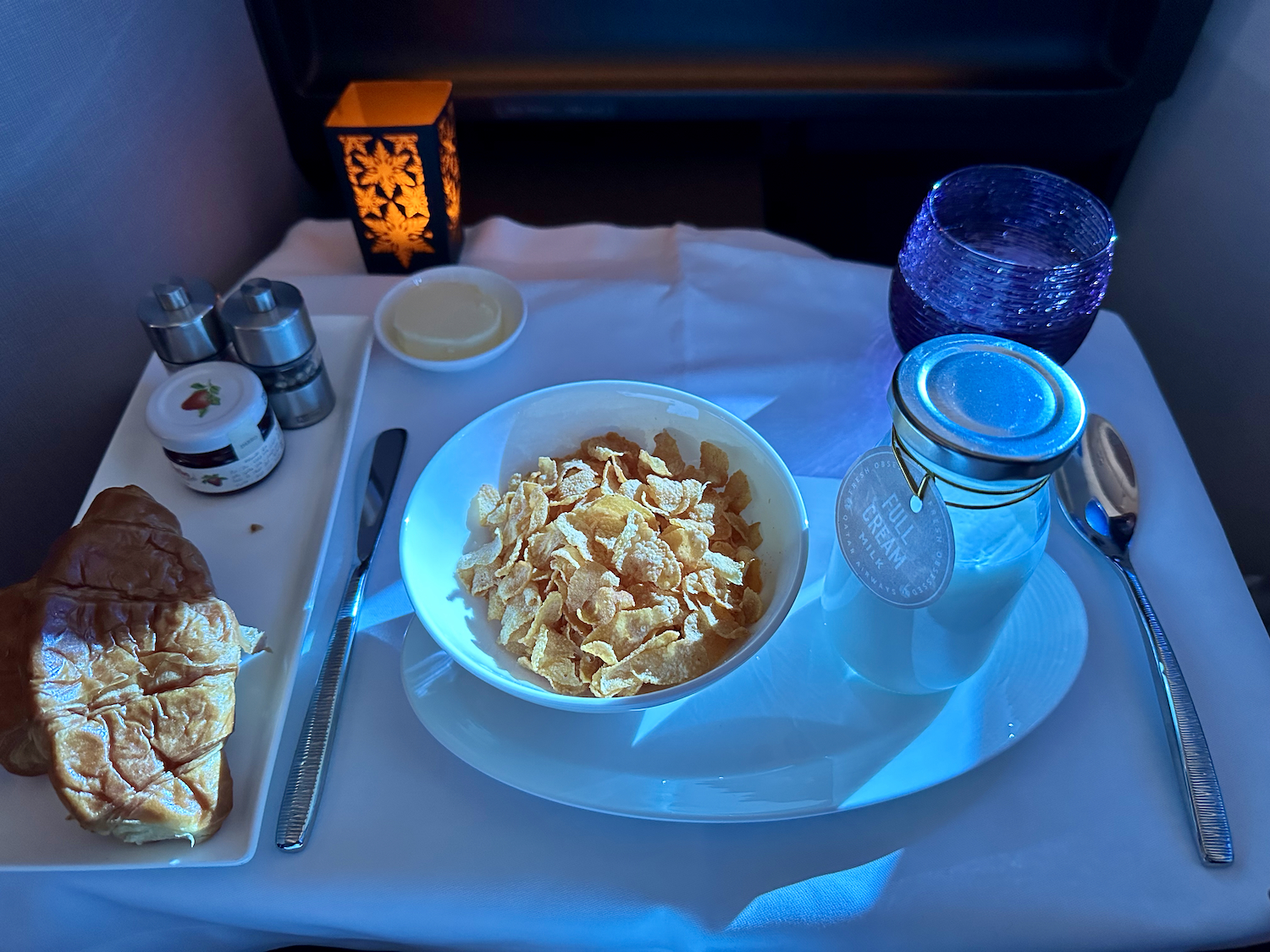 Qatar Airways 787-9 Business Class Frühstück