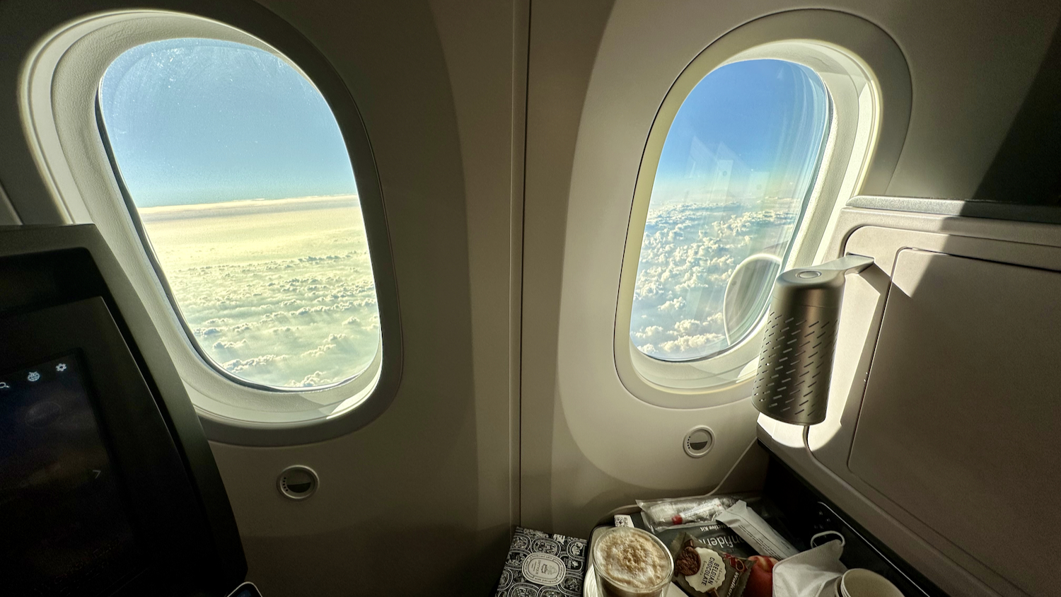Qatar Airways 787-9 Business Class Fenster mit Ausblick