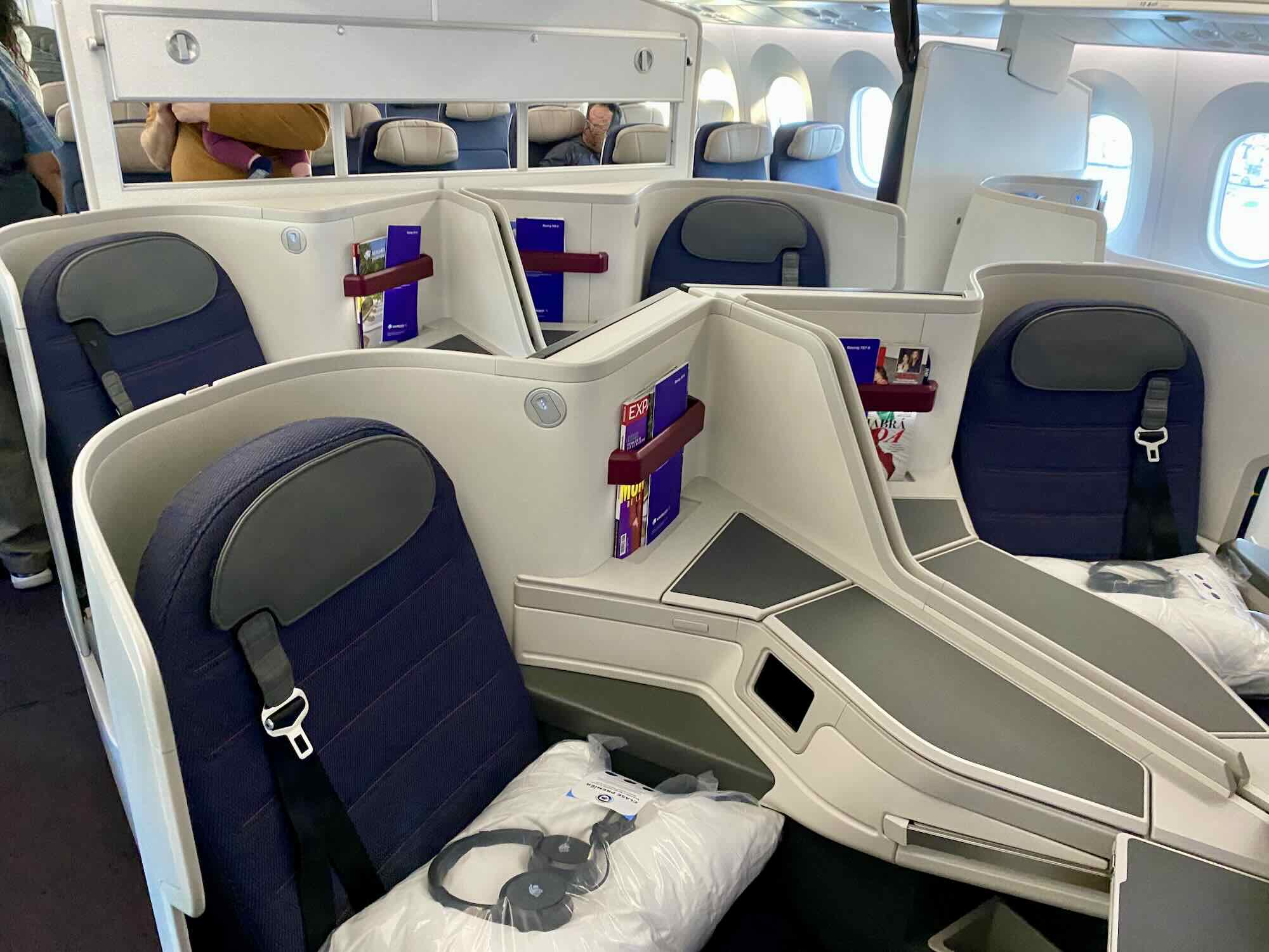 Aeromexico 789 Business Class seat