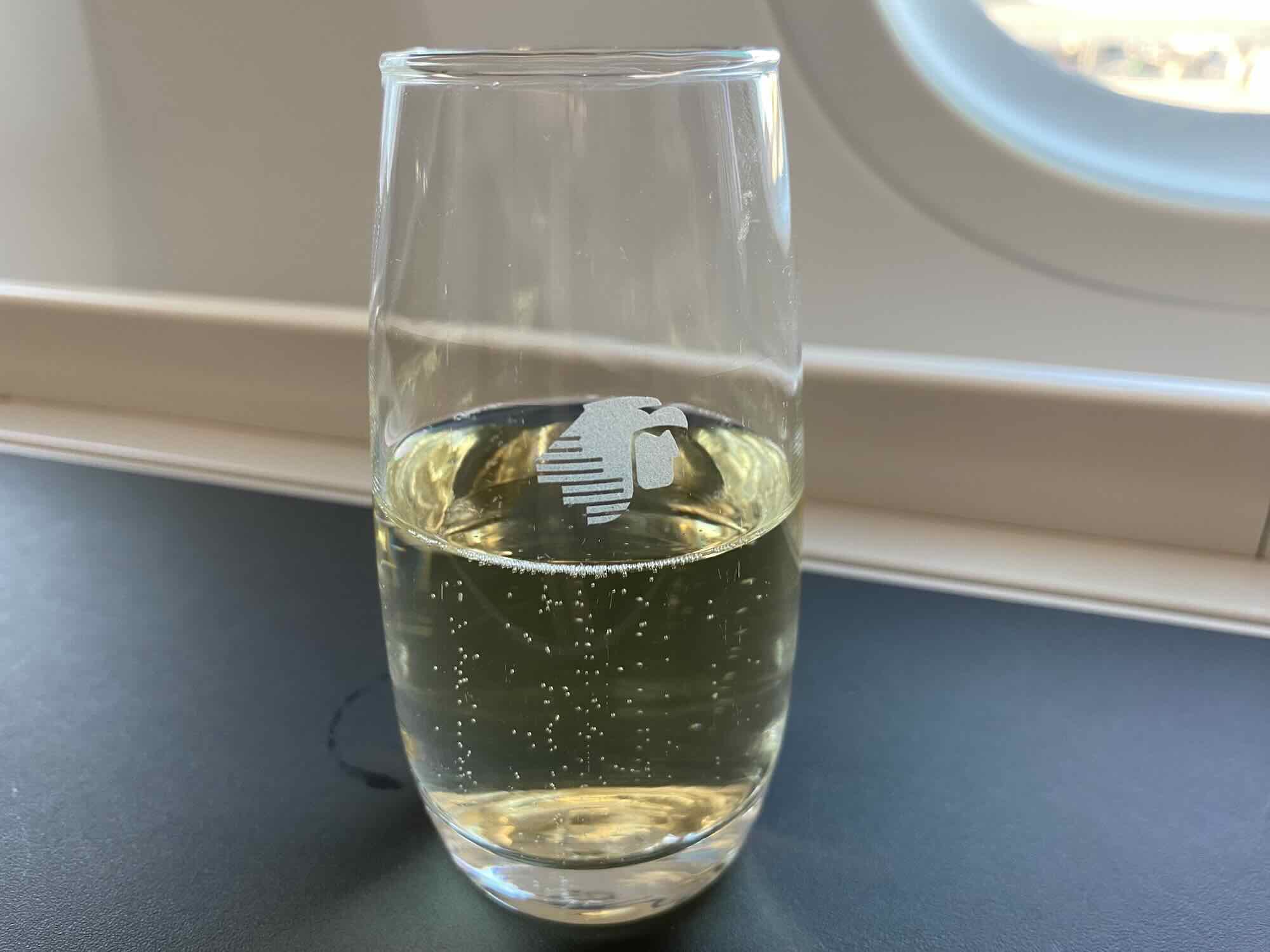 Aeromexico 789 Business Class drink