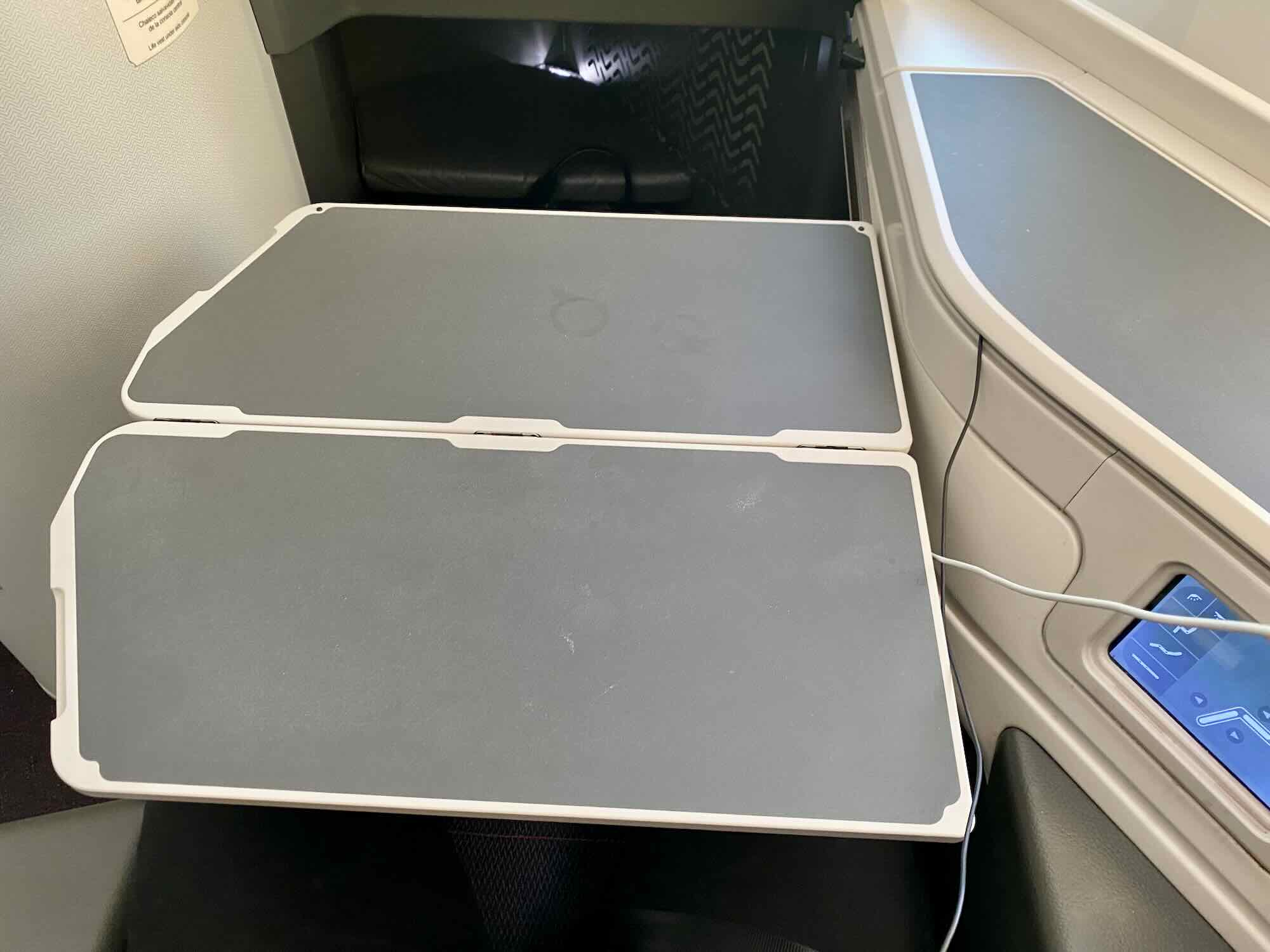 Aeromexico 789 Business Class seat