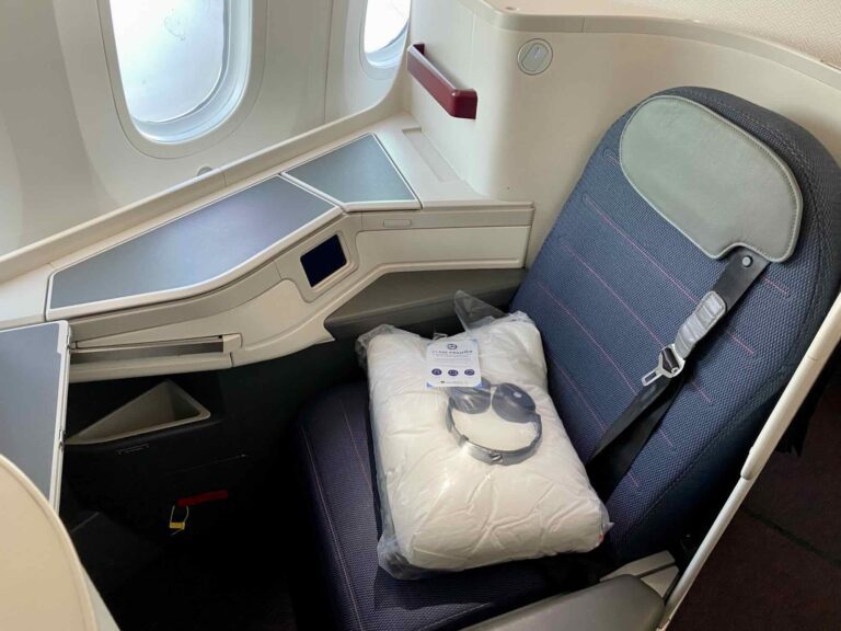 Aeromexico 789 Business Class seat