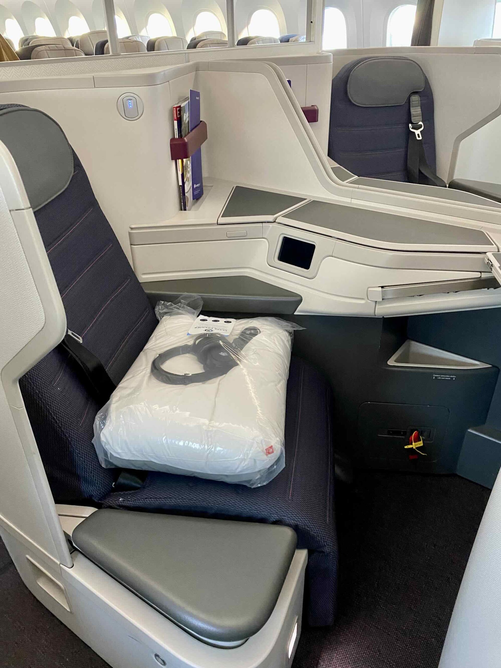 Aeromexico 789 Business Class seat