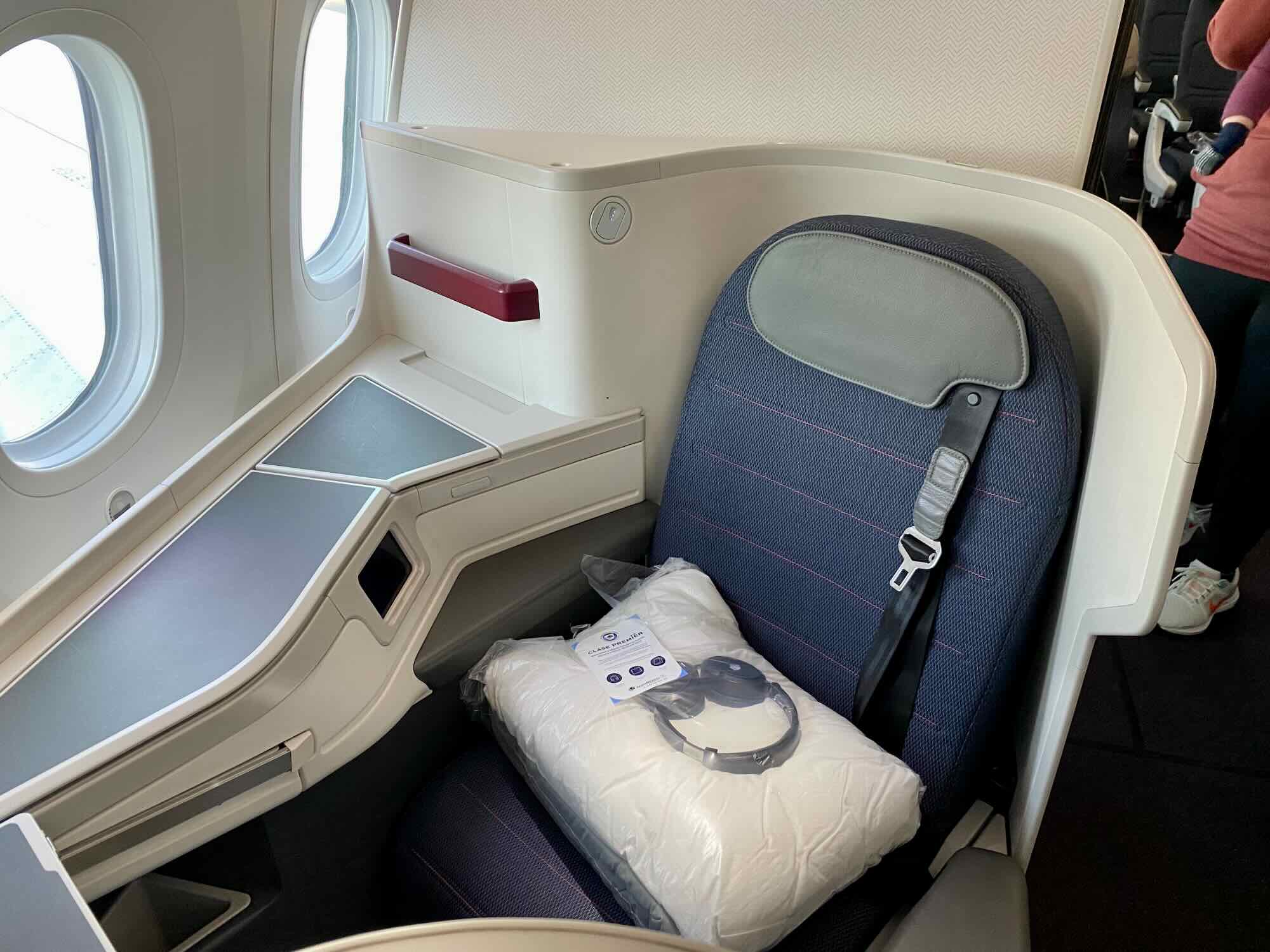 Aeromexico 789 Business Class seat