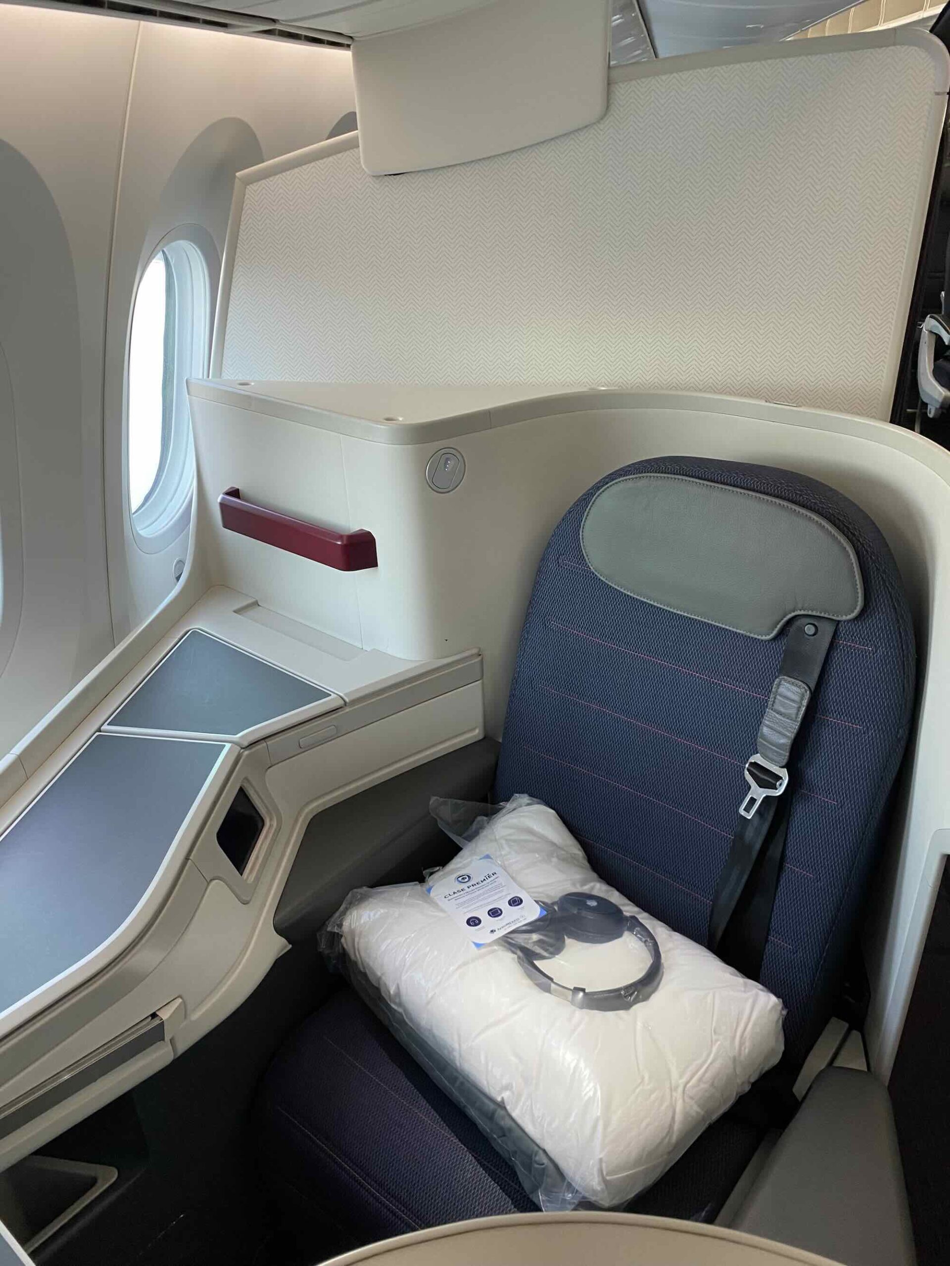 Aeromexico 789 Business Class seat