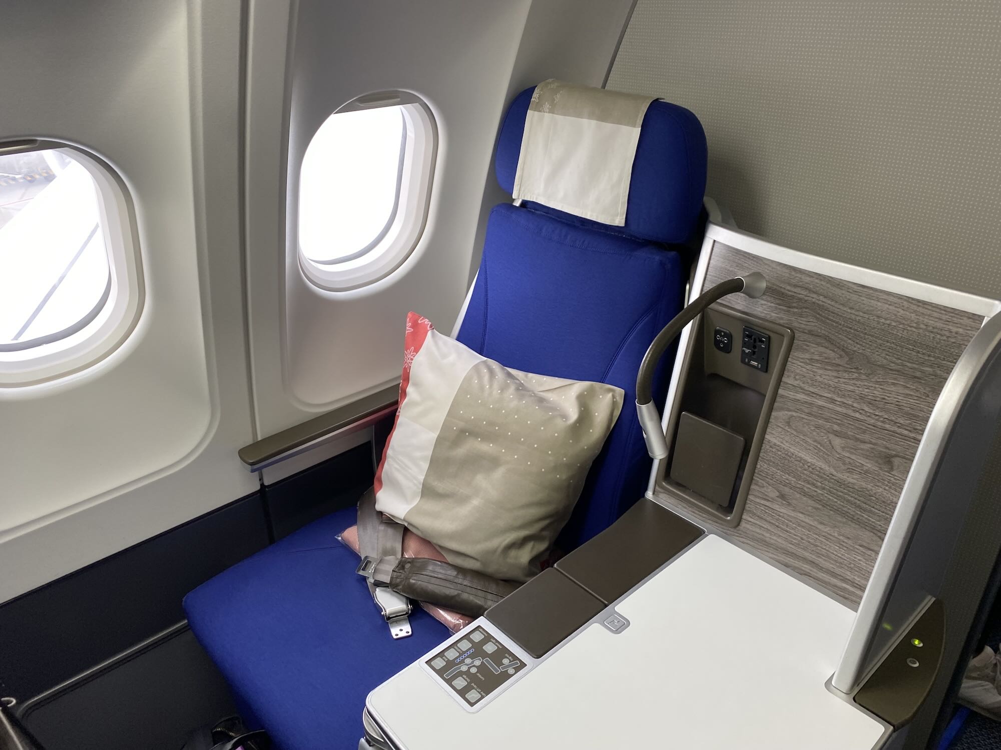 Edelweiss Business Class A340