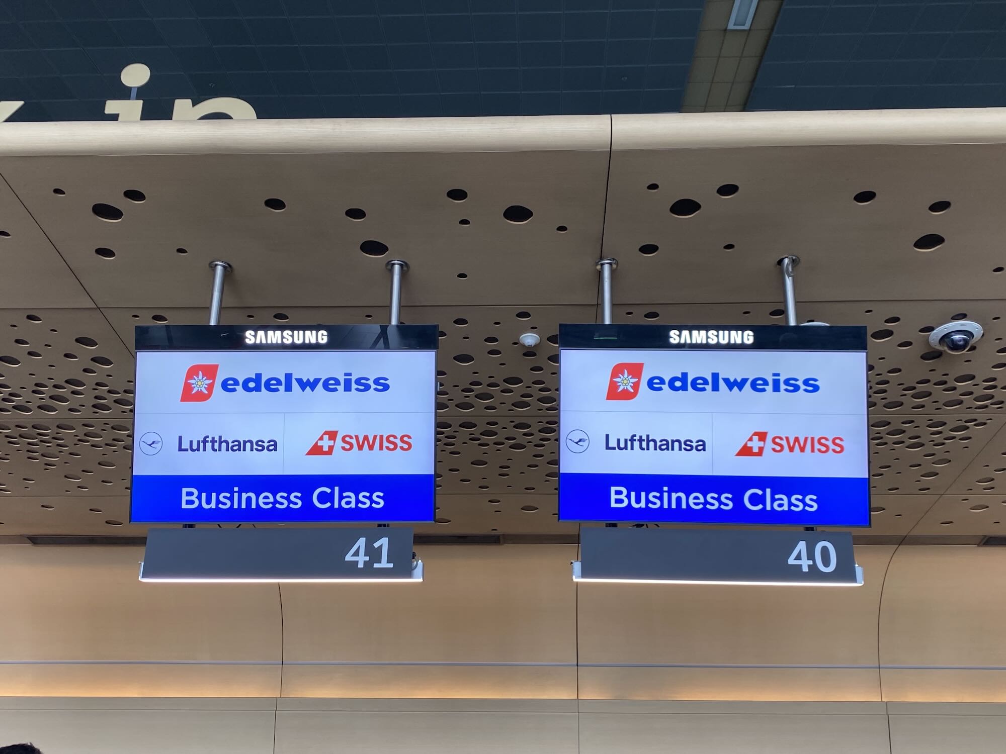 Edelweiss Business Class A340