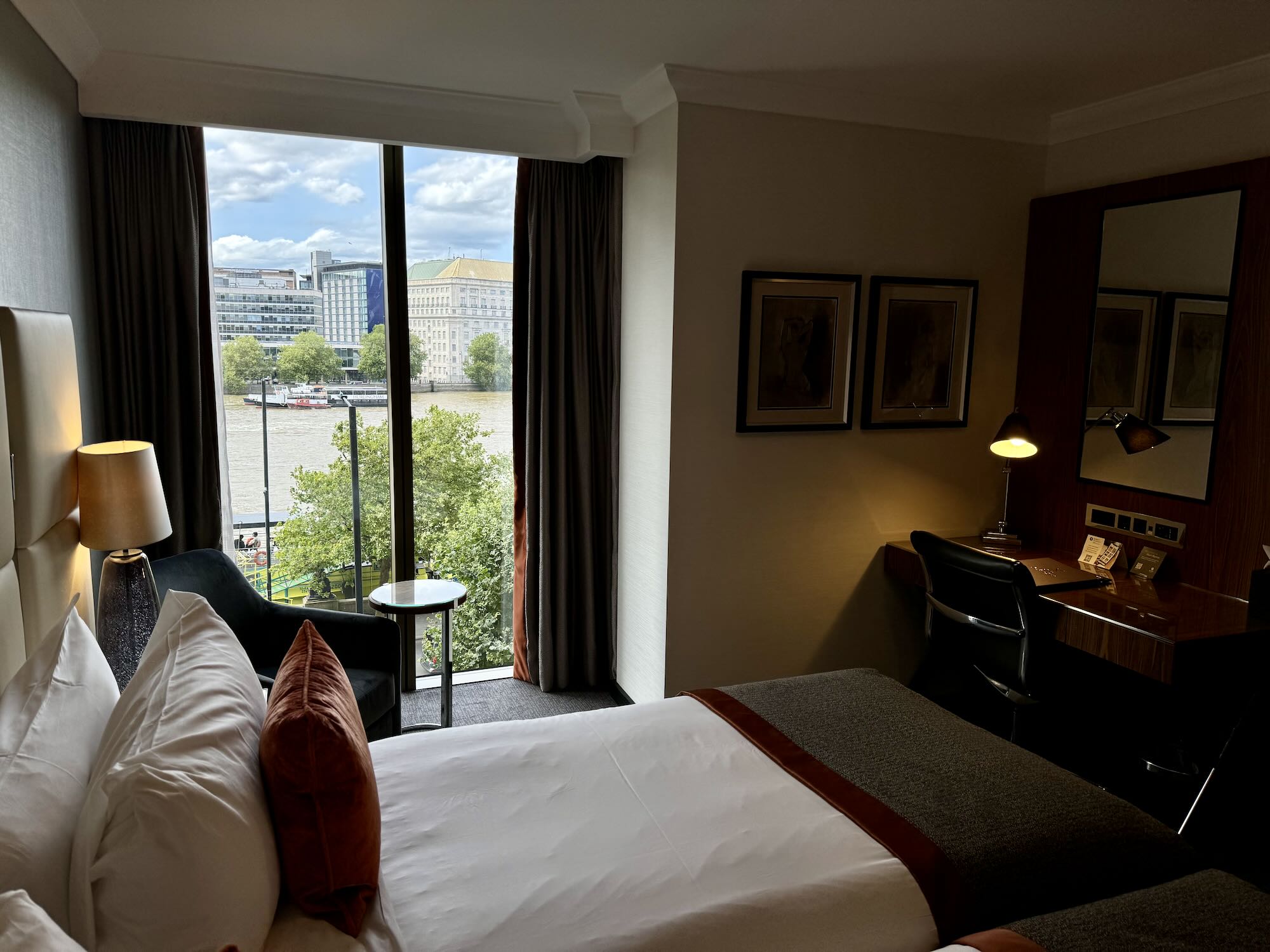 twin Room river view Hyatt Regency London Albert Embankment