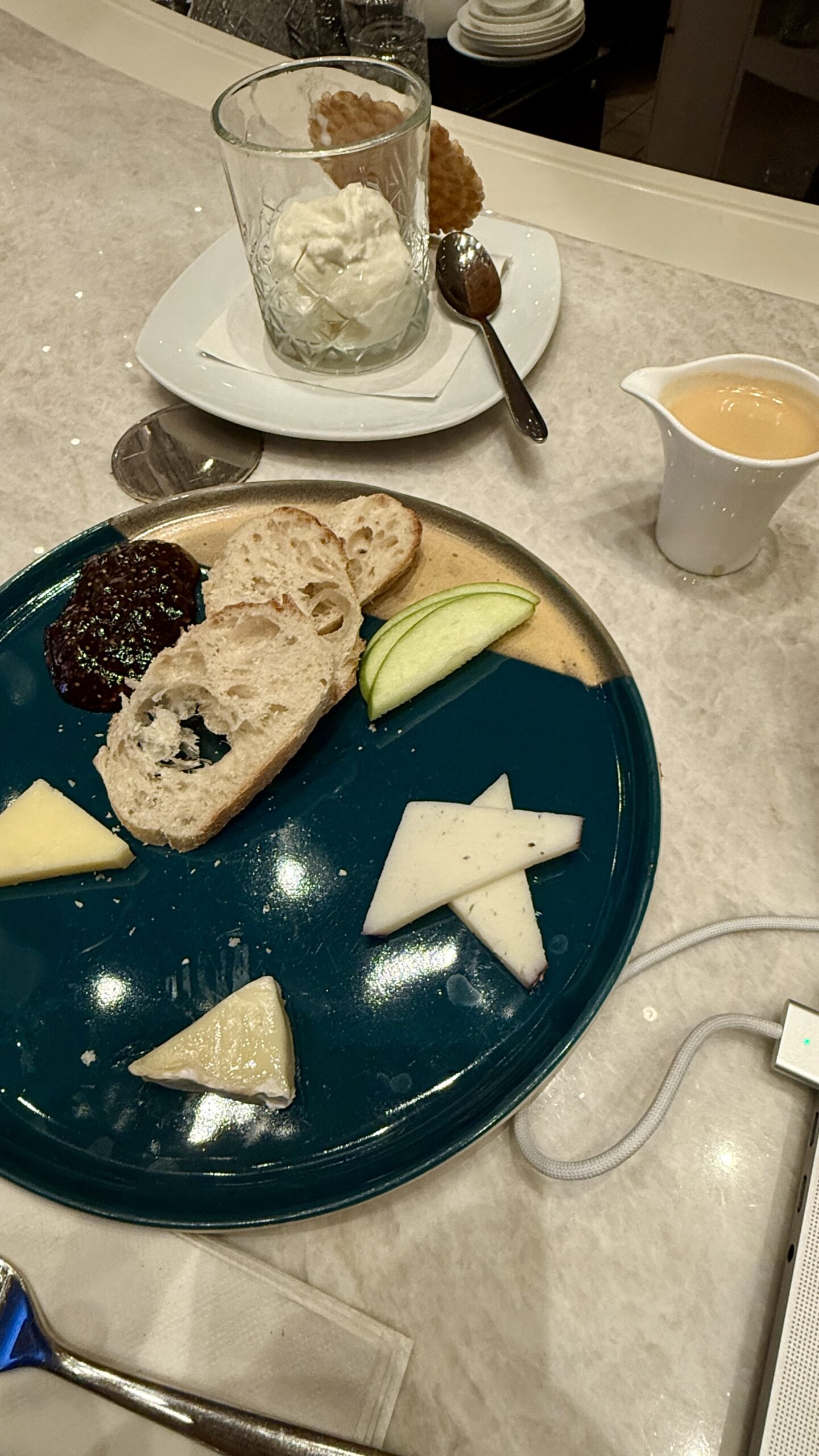 British Airways First Class, Chelsea First Class Lounge New York, Käse