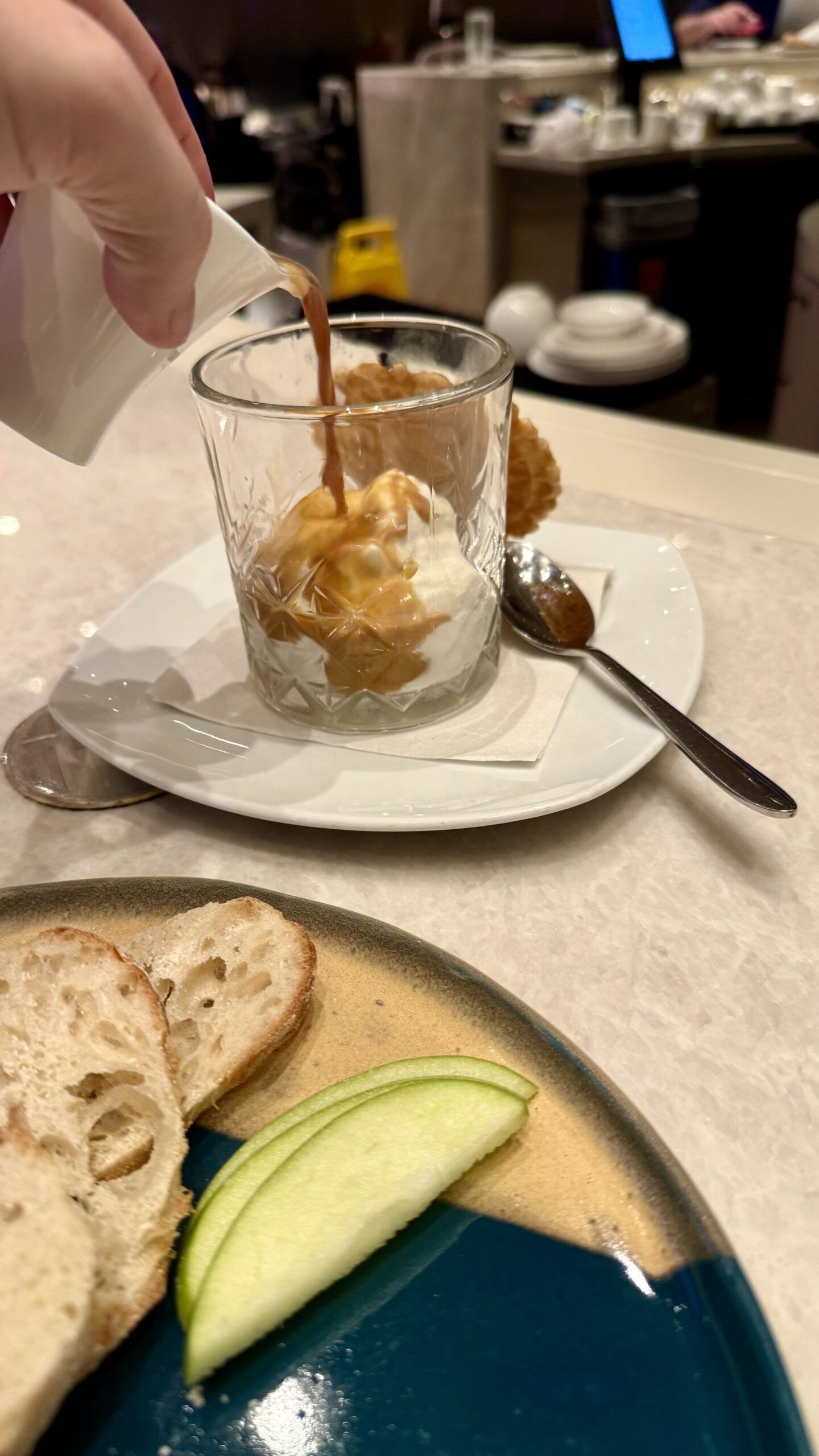 British Airways First Class, Chelsea First Class Lounge New York, Affogato