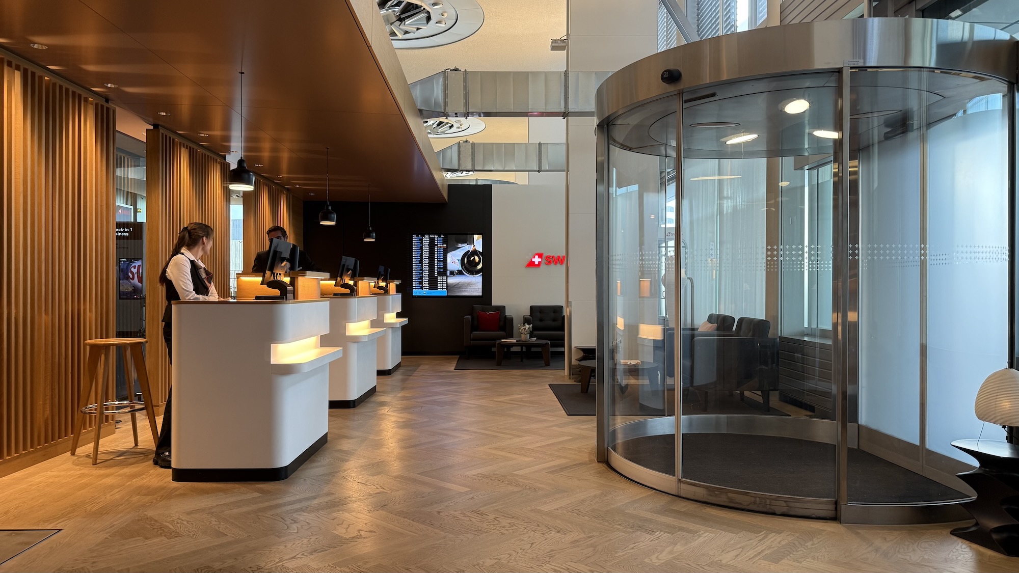Swiss First Class Check-In Zürich