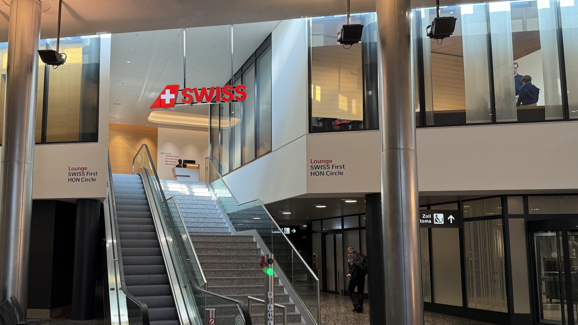 Swiss First Class Check-In Zürich