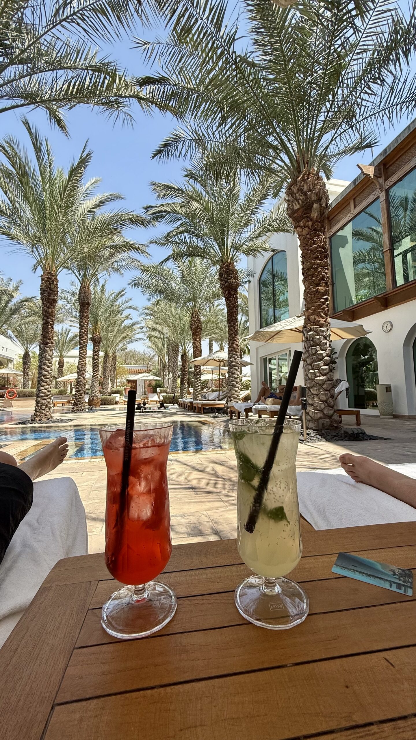 Poolbereich im Park Hyatt Dubai