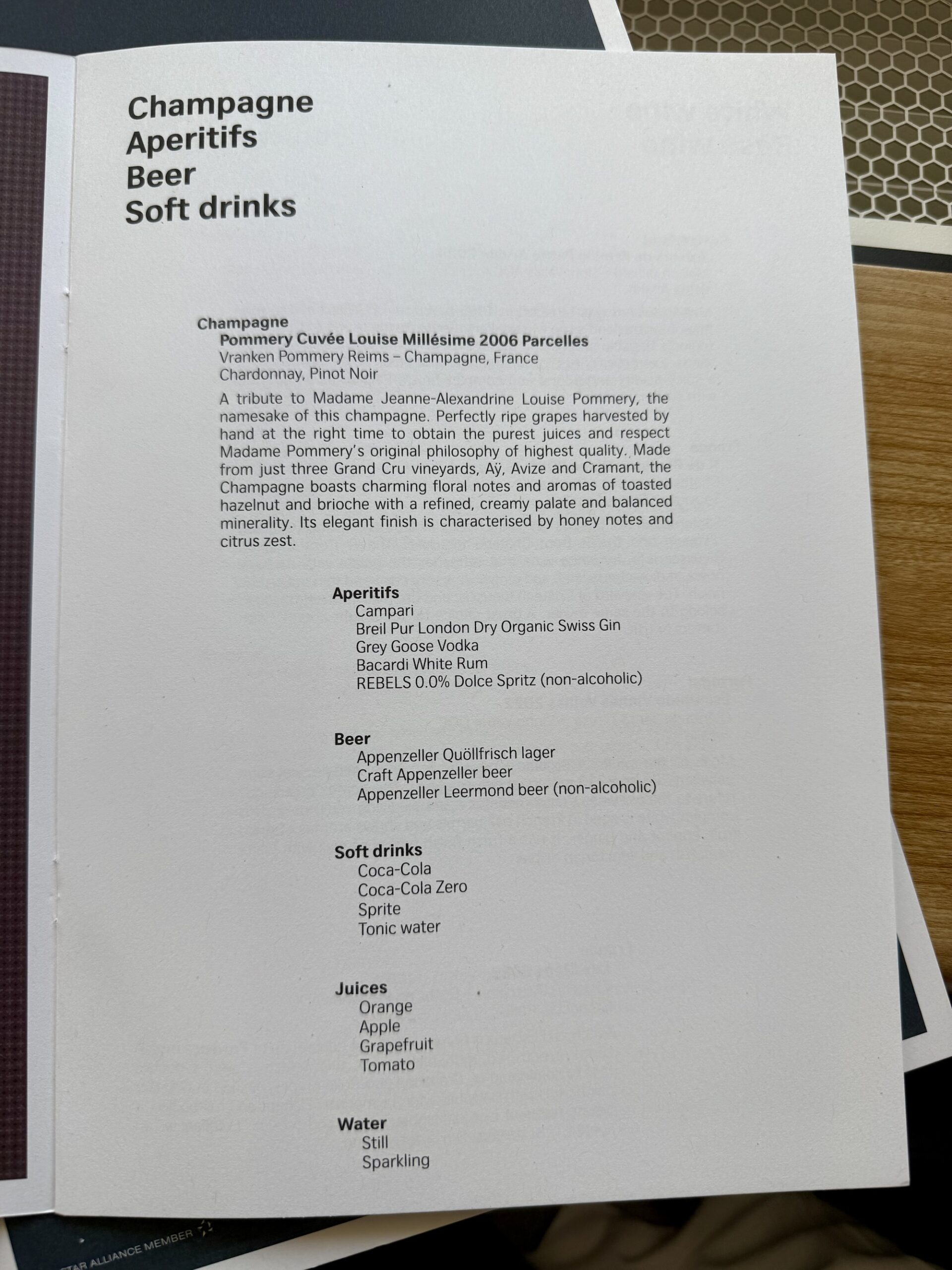 Menü in der Siwss First, April 2025, Zürich Dubai
