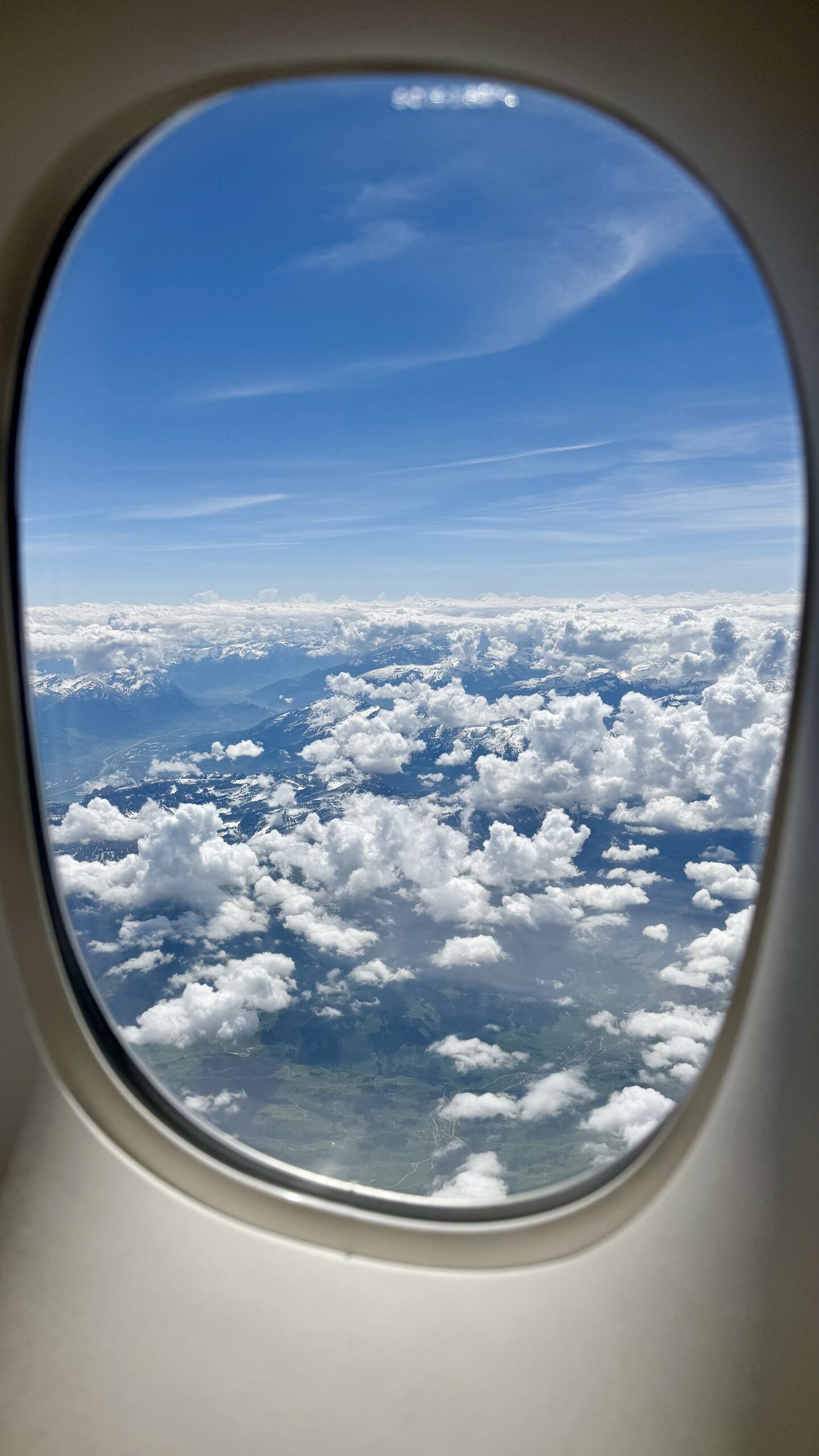 Wolke, Fenster, Himmel, Gebäude, Platane Flugzeug Hobel, Flugzeug, Wolken, draußen, Im Haus, Flug