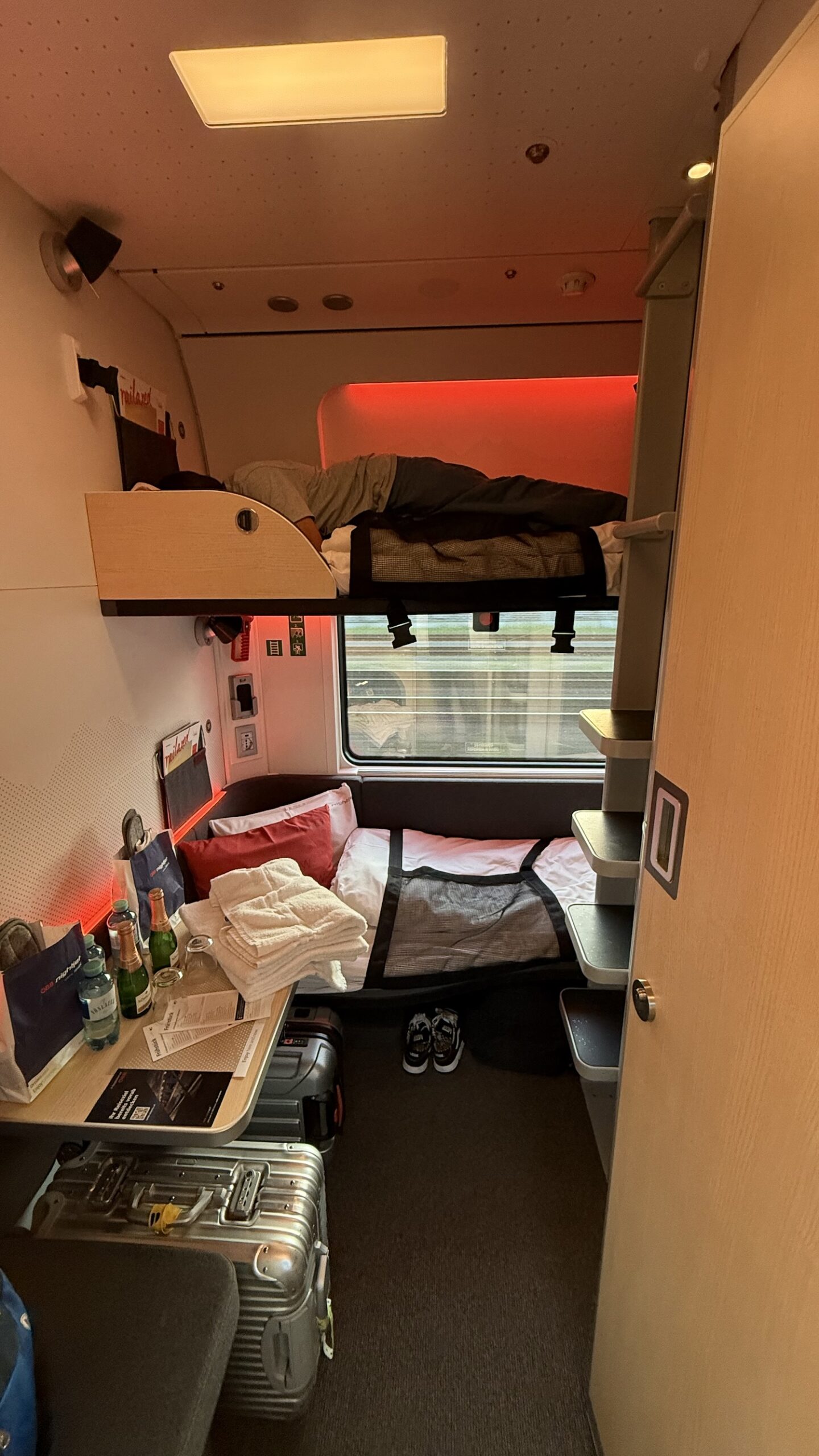 ÖBB Nachtzug Schlafwagen Abteil