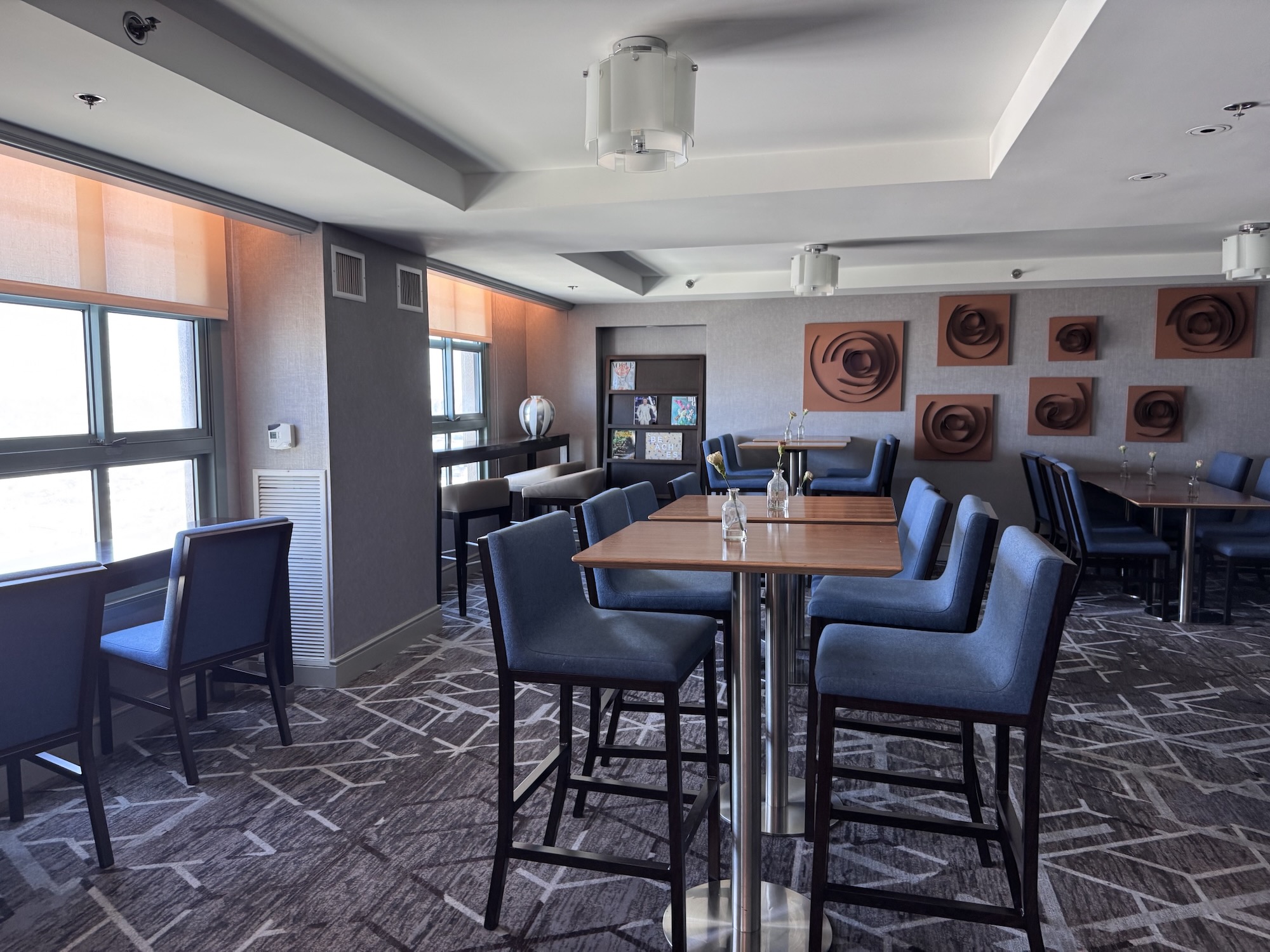 Renaissance LAX Hotel Executive Lounge