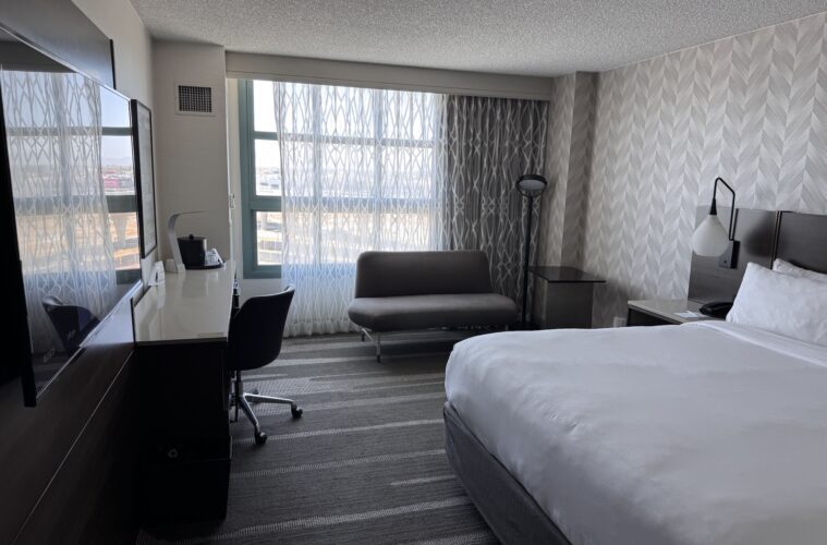 Renaissance LAX Hotel Zimmer