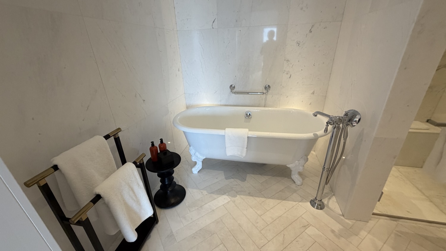 Park Hyatt London River Thames Badezimmer