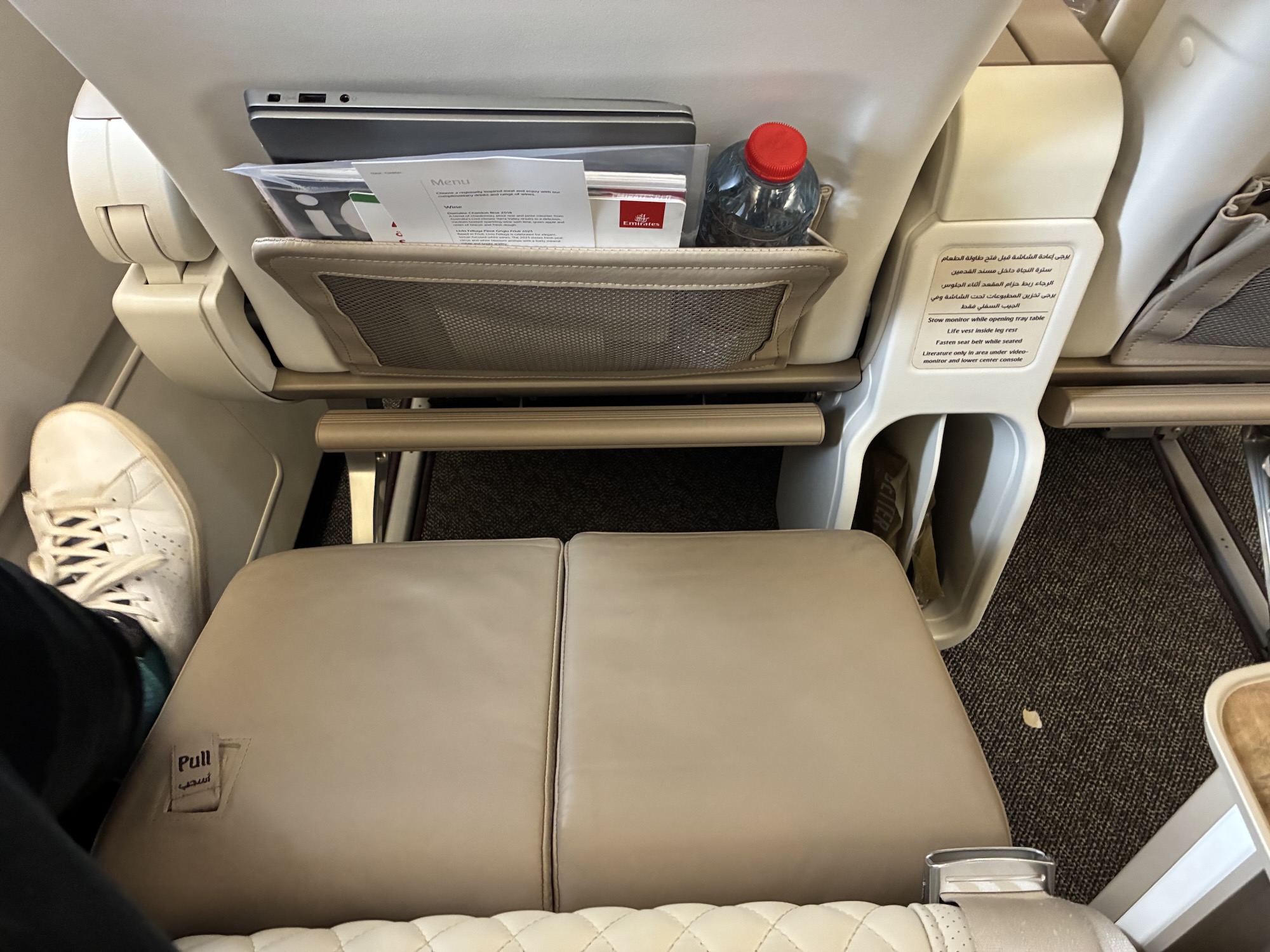 Emirates A380 Premium Economy Sitz ausgeklappt